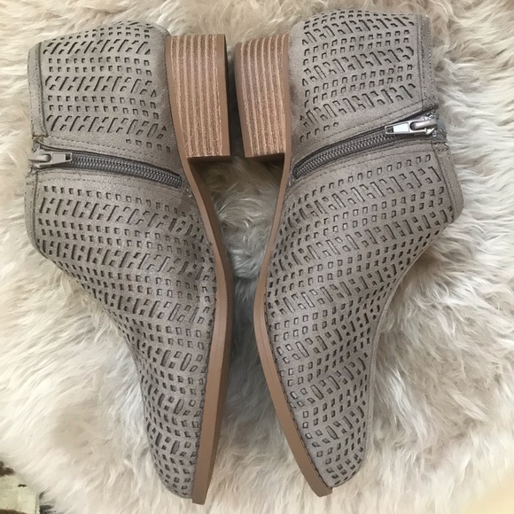 NWT NIB Booties Faux Suede perforated look - Picture 4 of 7